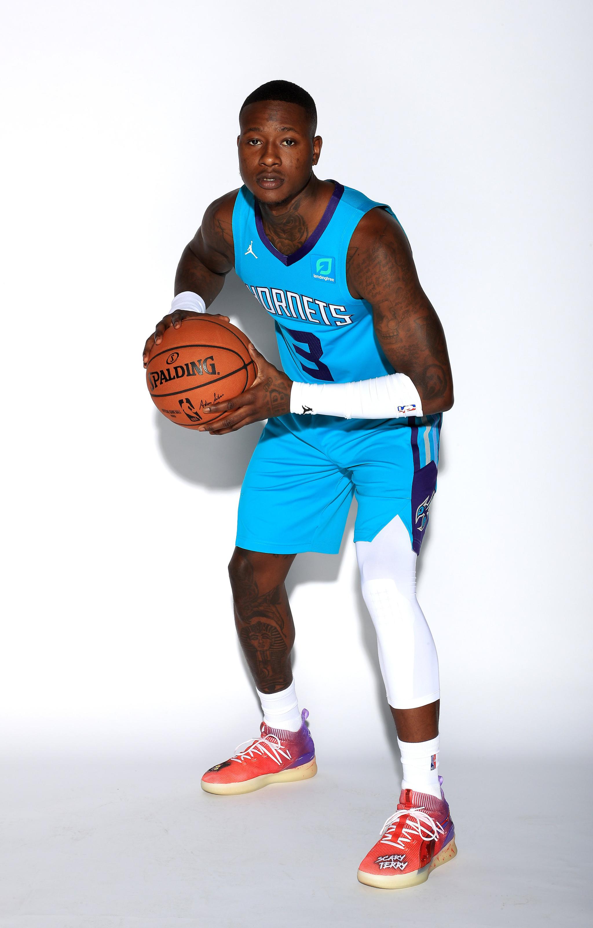 夏洛特黄蜂发布备战花絮；冲刺阶段主帅复盘；足总杯任务艰巨；年轻球员得到机会的简单介绍